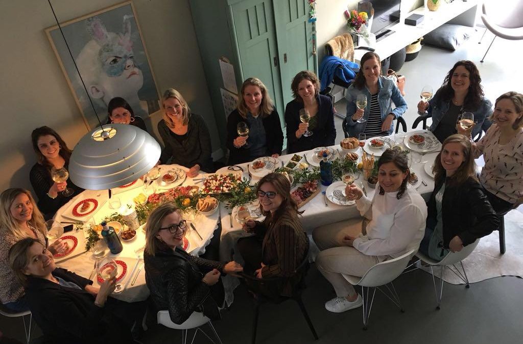 Da’s pas fijn: als ware sommeliers verkochten de Ladies van Ladies Circle Utrecht wijn voor LINDA.foundation